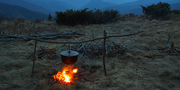 campfire-in-the-mountains